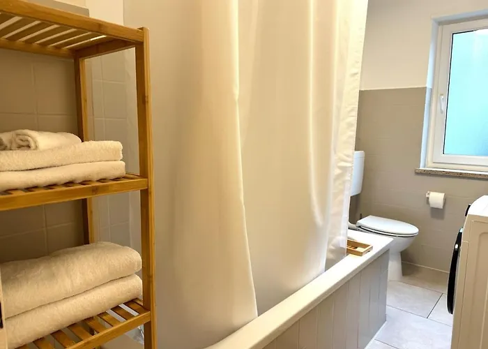 Charmant, Zentrumsnah, * Augsburg